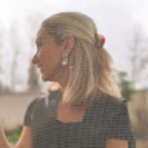 Meet your Posher, Elika